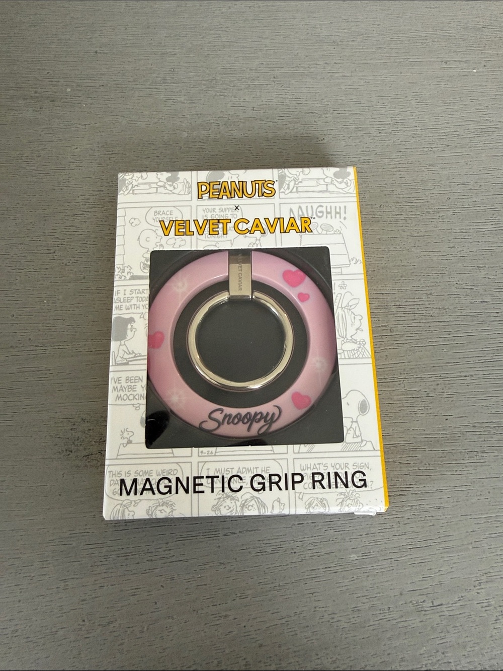 Peanuts Snoopy Magnetic Grip Ring - Pink with Heart Accents